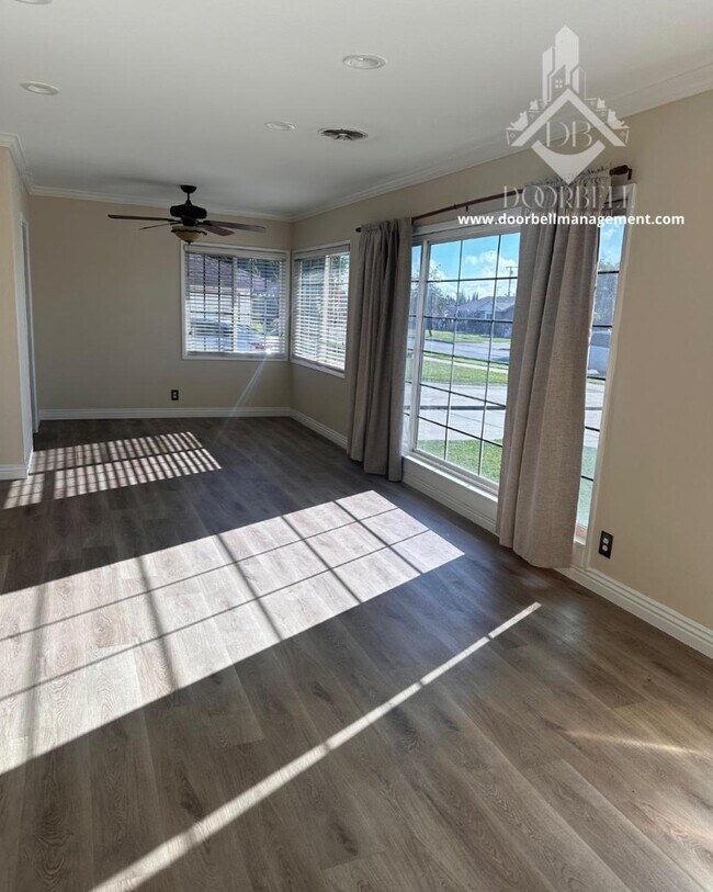 Foto del edificio - 956 W Harvard Pl