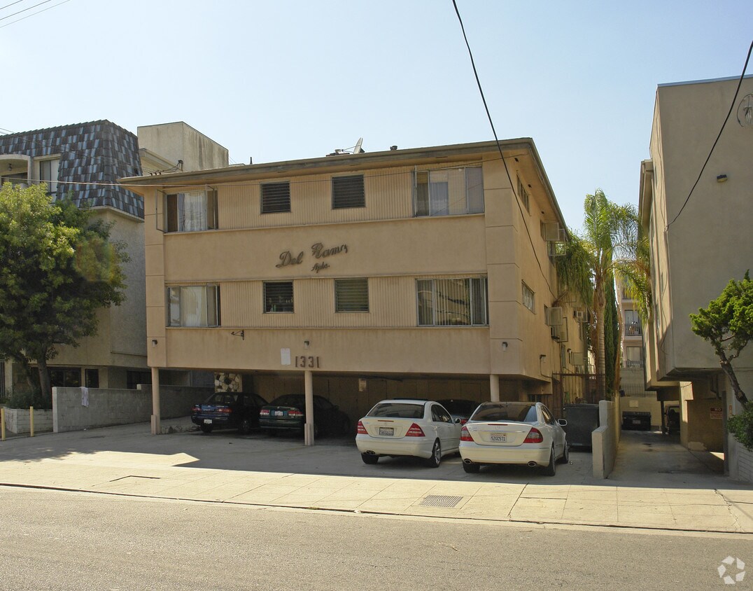 Building Photo - Del Rams