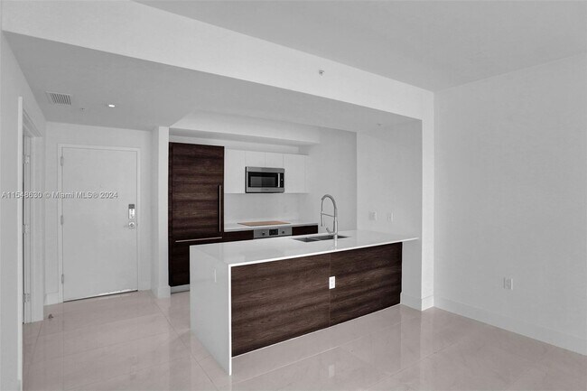Building Photo - 301 Altara Ave