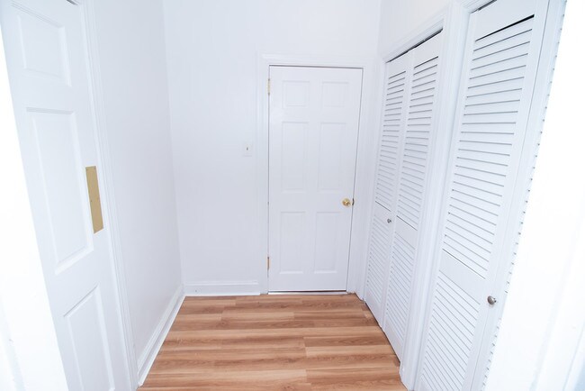 Foto del edificio - 400 W Hortter St