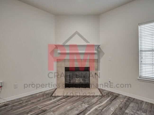 Building Photo - 5905 SE 69th St