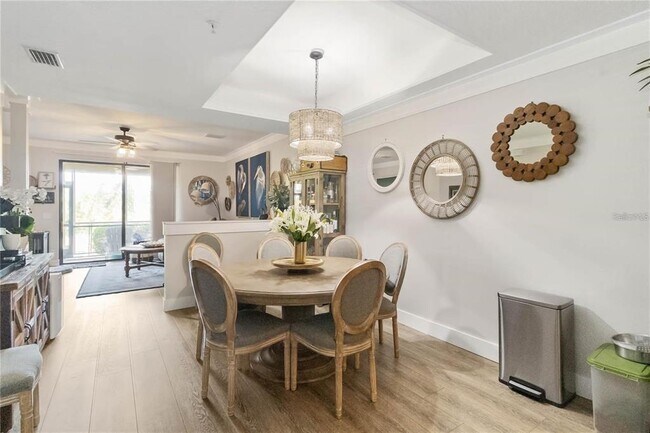 Foto del edificio - 7242 Hamilton Rd