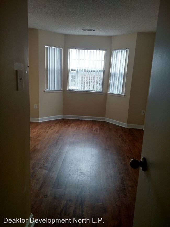 Building Photo - 1900 Teal Ter