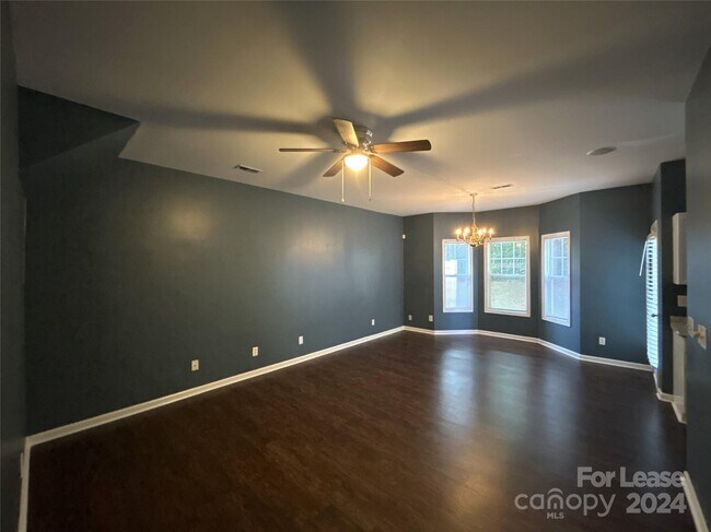 Building Photo - 152 Deep Gap Ct