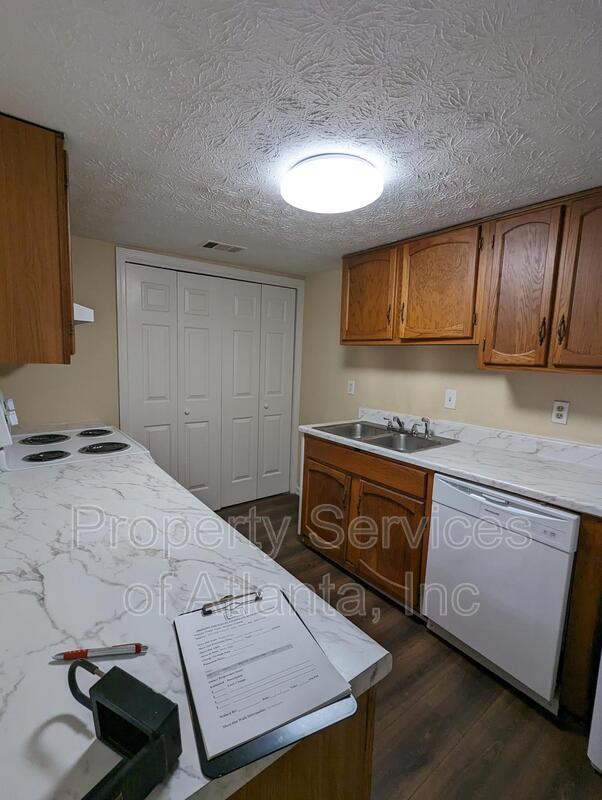 Building Photo - 4512 Golf Vista Cir