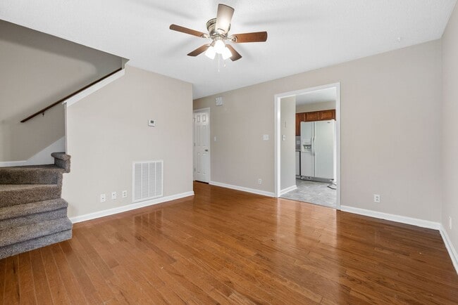 Building Photo - 3 Bedroom Pet friendly Home For Rent Near ...