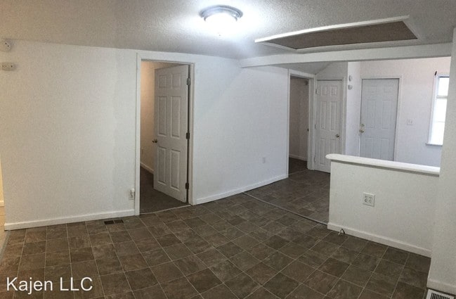 Building Photo - 3 br, 1 bath Apartment - 577 Overbrook