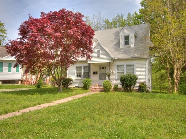 Foto del edificio - Beautiful 1 bedroom 1 bath home in Lakewoo...