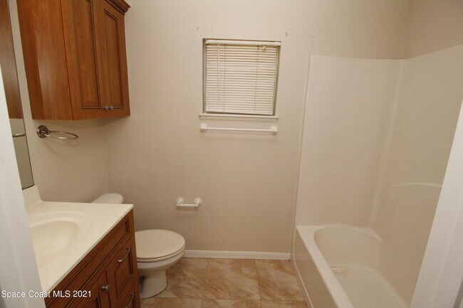 Foto del edificio - 1725 Holbrook Rd NW