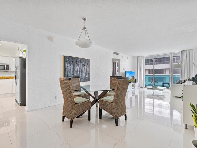 Foto del edificio - 4001 S Ocean Dr