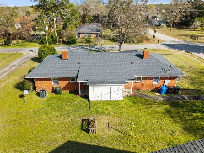 Building Photo - Duplex