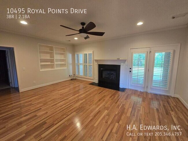 Foto del edificio - 10495 Royal Points Dr