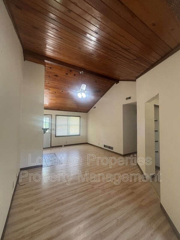 Foto principal - 3741 Brush Creek Dr