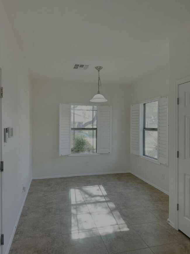 Foto del edificio - 3 Bedroom/2 Bath Single Level Home in Peoria!
