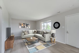 Building Photo - Stoneybrooke Apartments