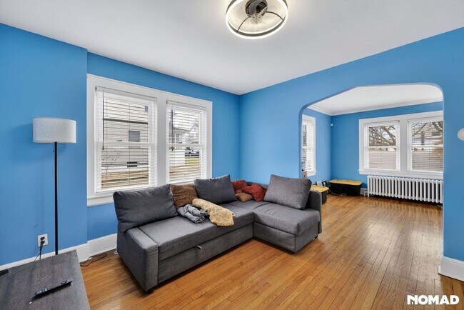 Foto del edificio - 96 Kenwood Ave