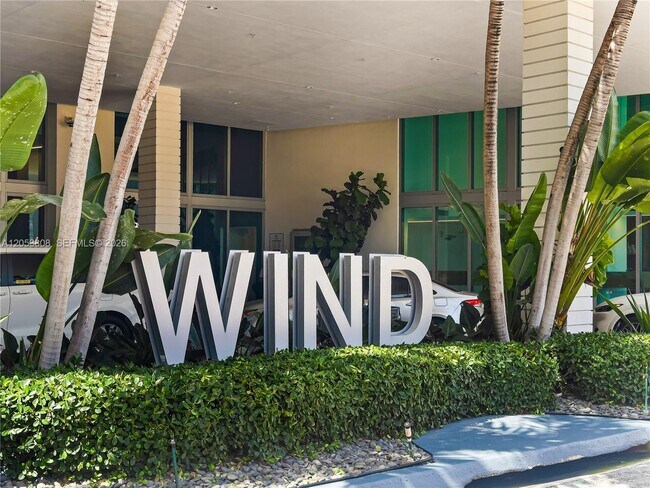 Foto del edificio - 350 S Miami Ave