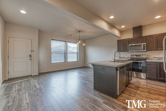 Building Photo - Inviting Vancouver 3 BD Home Near Parks