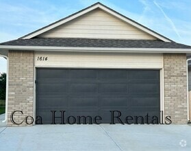 Building Photo - 1614 S Limuel Cir