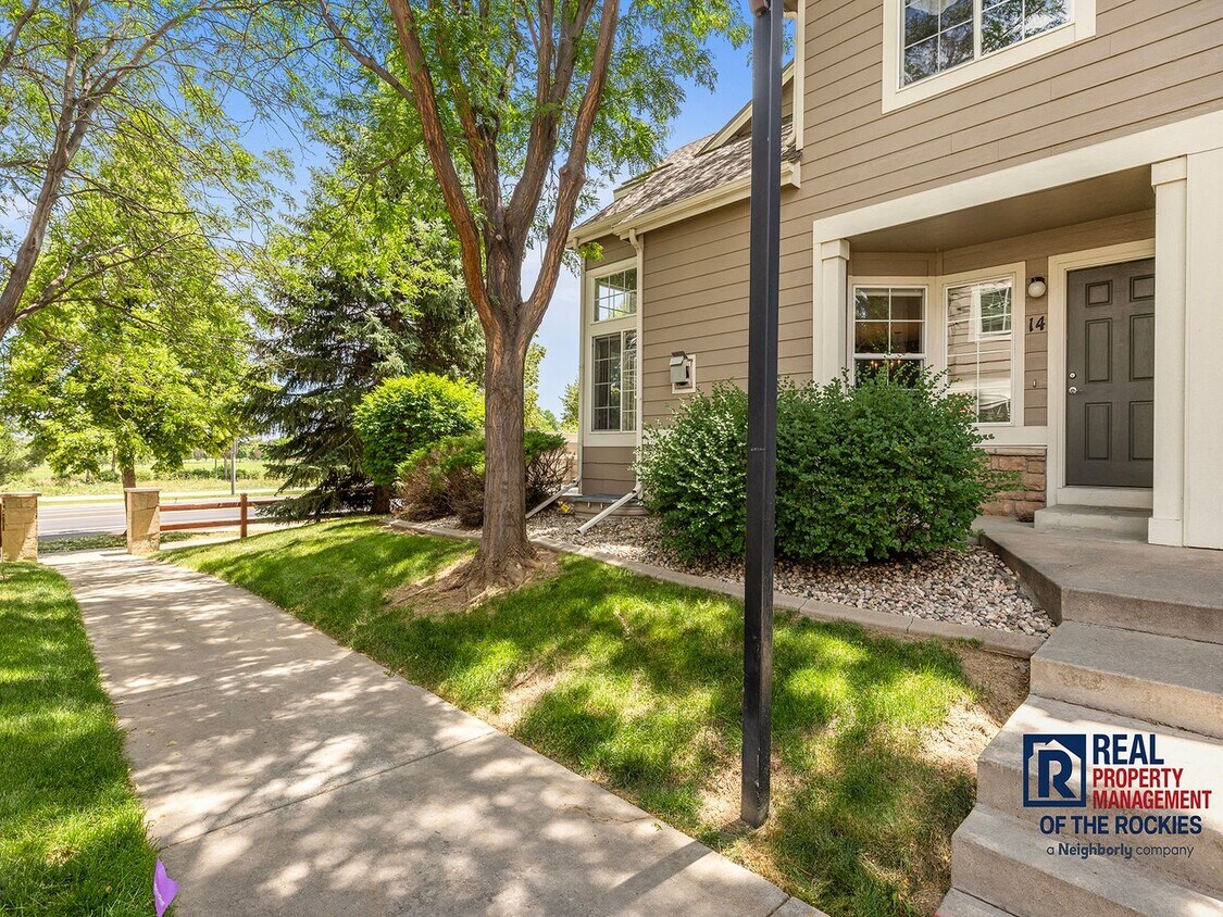 Foto principal - Fort Collins Townhouse with Vaulted Ceilin...