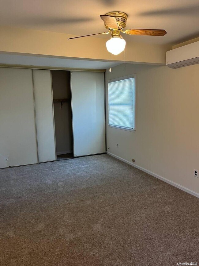 Building Photo - 20 Sprat St