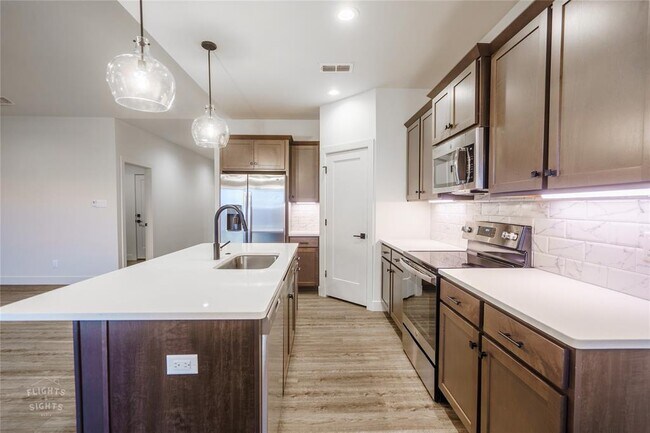 Foto del edificio - 3841 Kala Dr