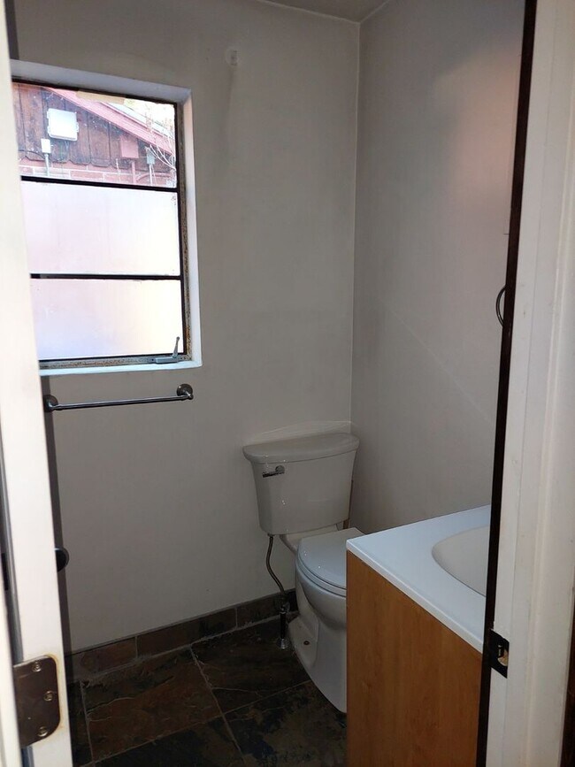 Foto del edificio - TA875-Greystone