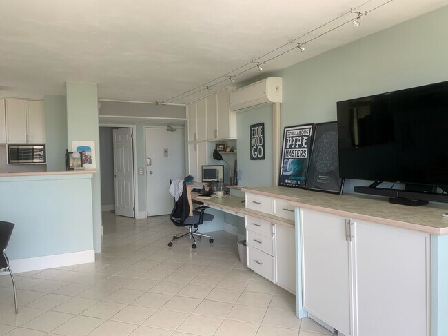 Foto del edificio - 2444 Hihiwai St