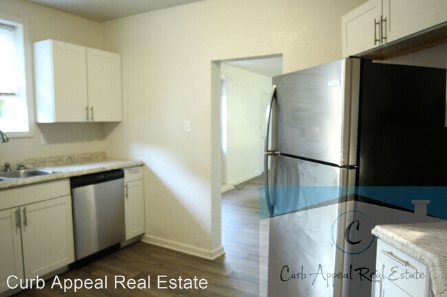 Building Photo - 3 br, 2 bath House - 911 Walnut