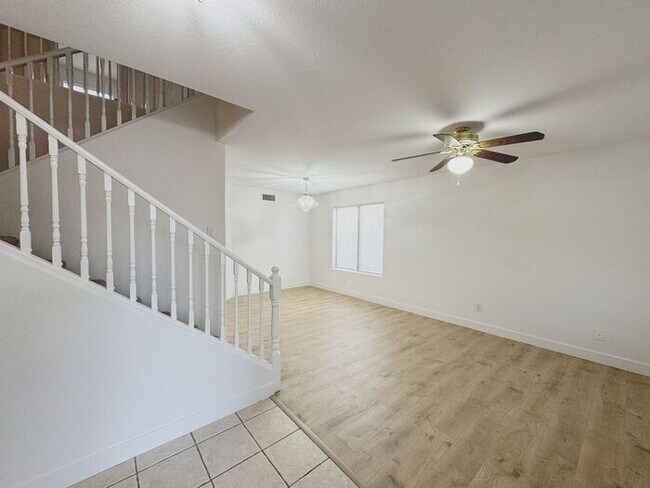 Building Photo - Wonderful large, 4 br 2.5 ba family home in Johnson Ranch