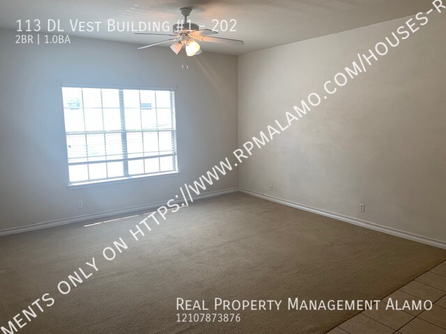 Foto del edificio - *COMING SOON* Spacious 2 bedroom 1 bath UP...