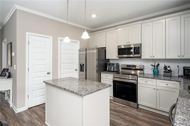 Building Photo - 106 Belmont Ln