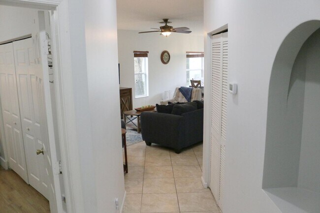 Foto del edificio - 12582 Shoreline Dr