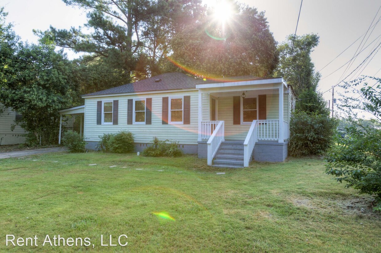 2 Br 1 Bath House 399 Price Avenue House For Rent In Athens Ga Apartments Com