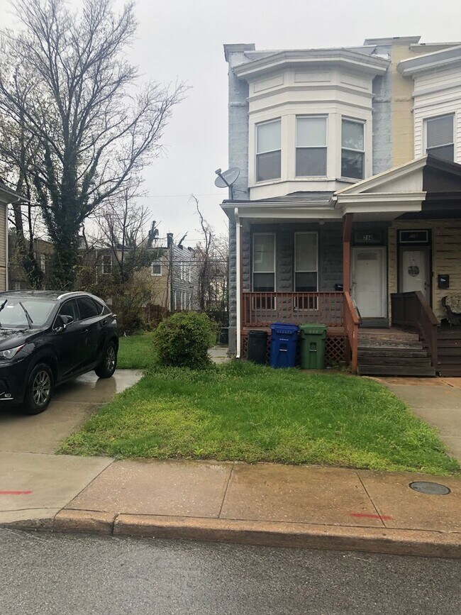 Building Photo - 3 Bedroom 1.5 Bathroom In Baltimore City