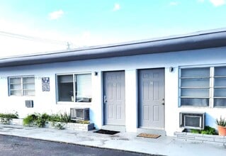 Building Photo - 6300 Miramar Pkwy