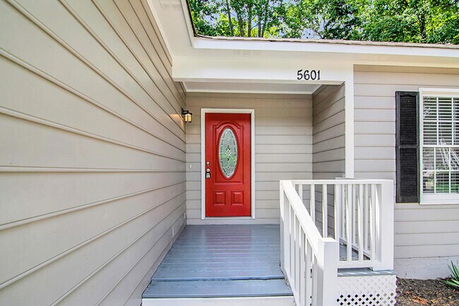 Building Photo - 5601 Rudolph Ct