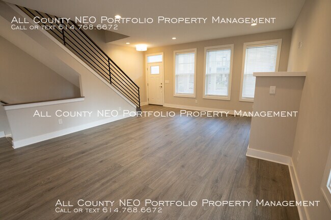 Foto del edificio - 1383 N Grant Ave