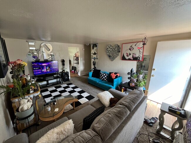 Family room - 7705 W 61st Ave