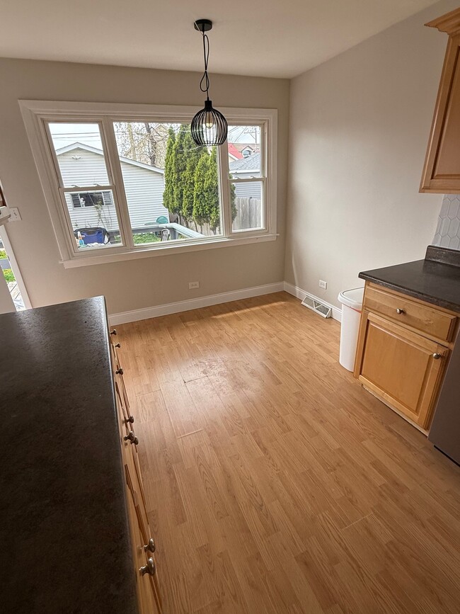 Foto del edificio - 3136 N Olcott Ave