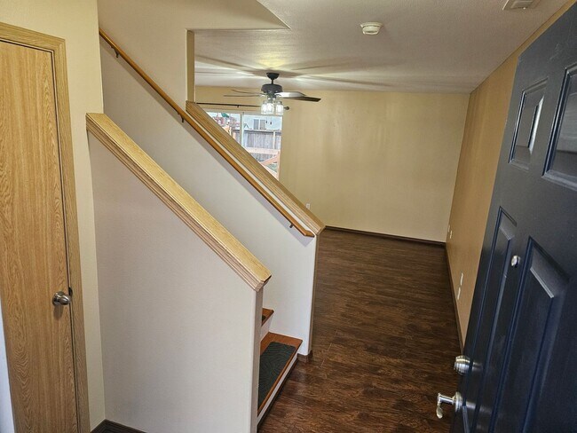 Foto del edificio - 3 Bed Home in Yelm For Rent!