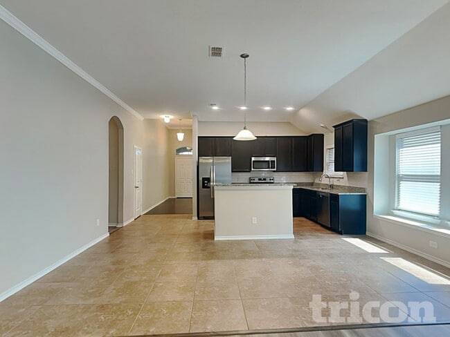 Building Photo - 313 Lucky Landing Dr