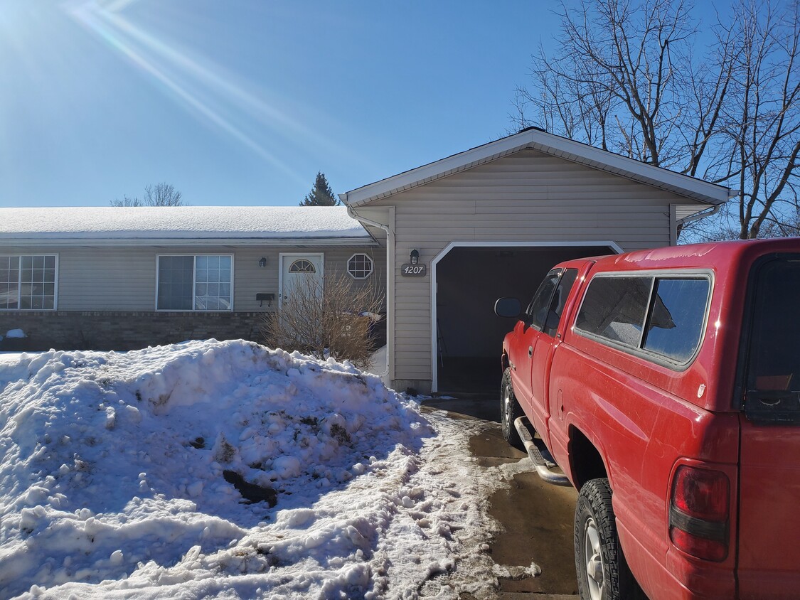 Foto principal - 4207 60th St