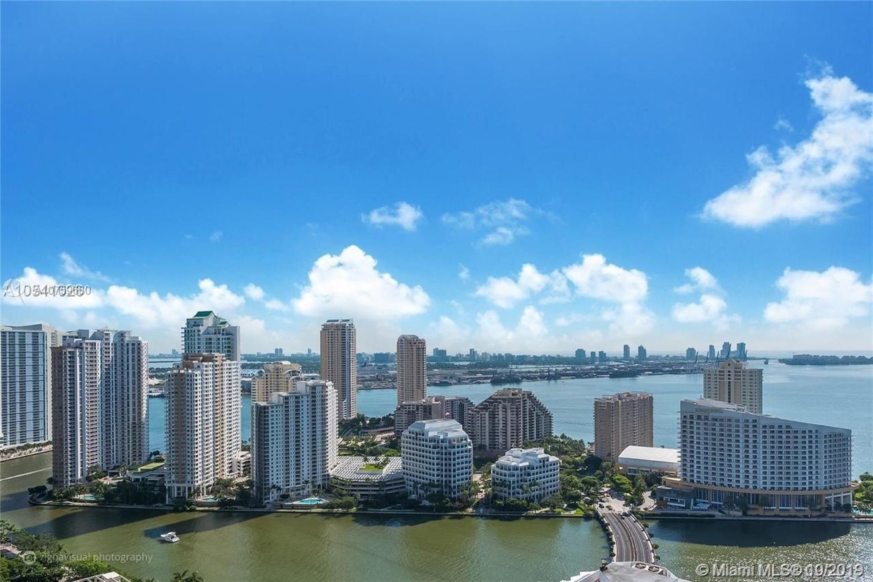 Foto principal - 950 Brickell Bay Dr