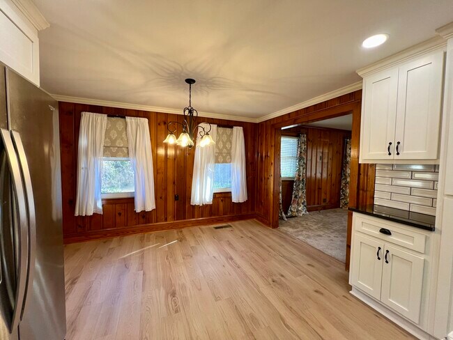 Foto del edificio - 9532 Harwood Ln
