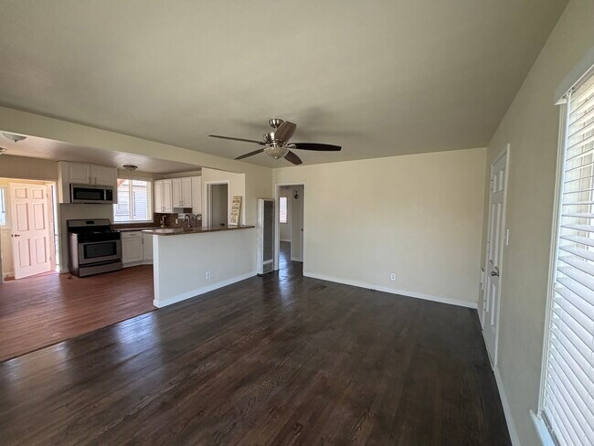 Foto del edificio - 6009 W 86th Pl