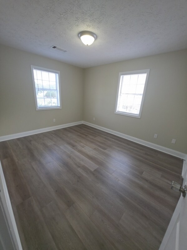 Building Photo - 217 Westchester Cir