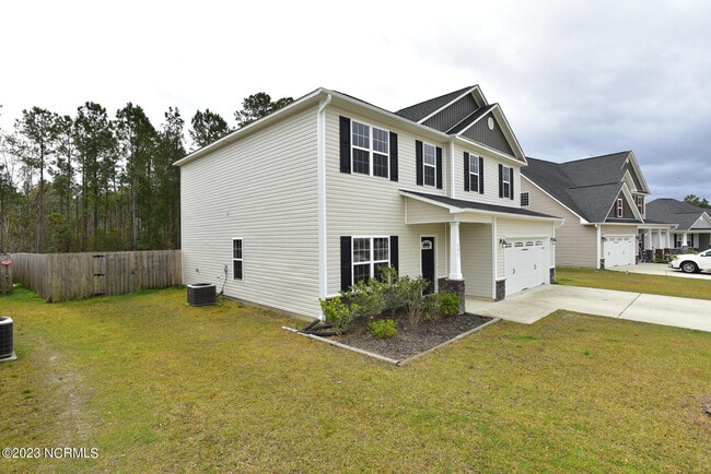 Building Photo - 155 Cavalier Dr
