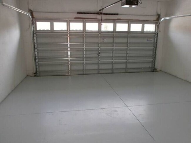Building Photo - 11242 Savannah Landing Cir