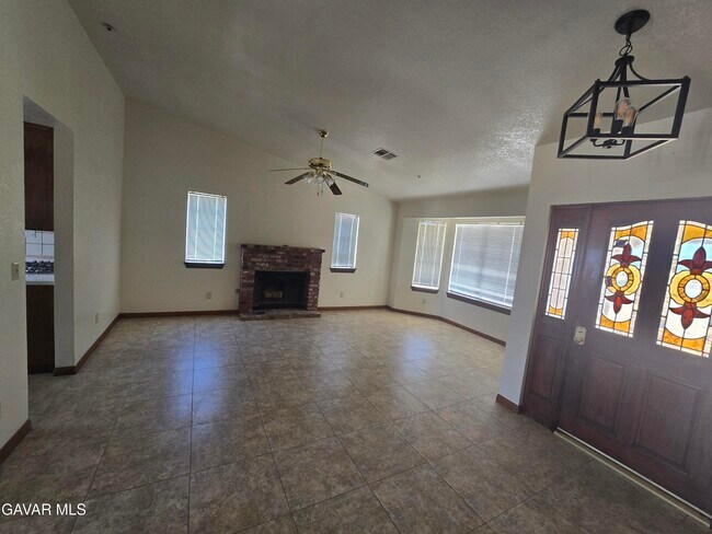 Foto del edificio - 7057 W Avenue H